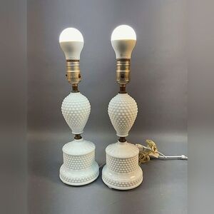 Beautiful Rare Vintage 1950s Fenton Hobnail Milk Glass Table Laboudoir lamps